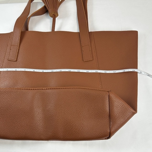 Tanger Large Brown Leather Tote with Tassel - Picture 13 of 14